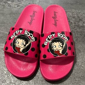 Pink Betty Boop slides in great used condition.